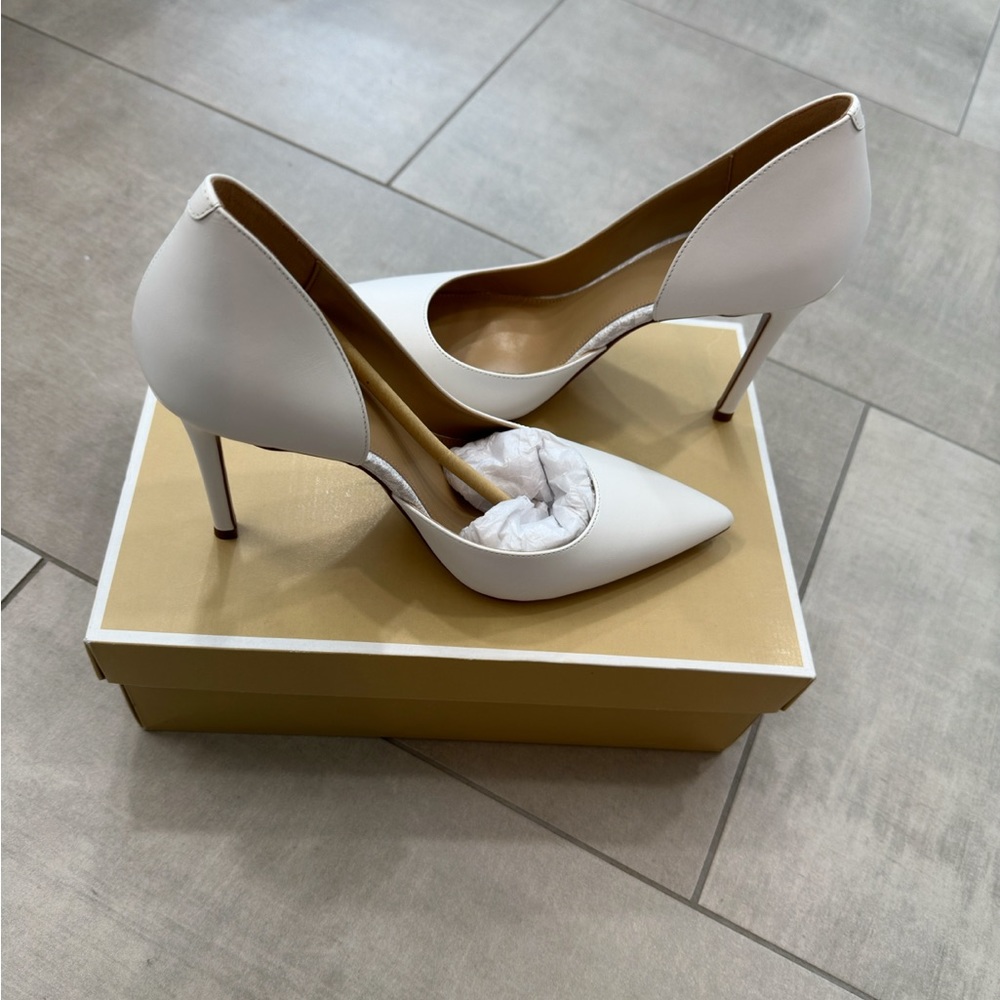 Michael Kors pump